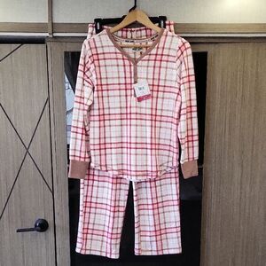 NWT, "MUK LUKS", Pajama set",